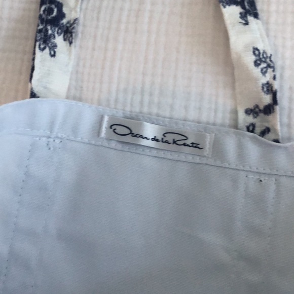 Oscar de la Renta Tote - Picture 2 of 3